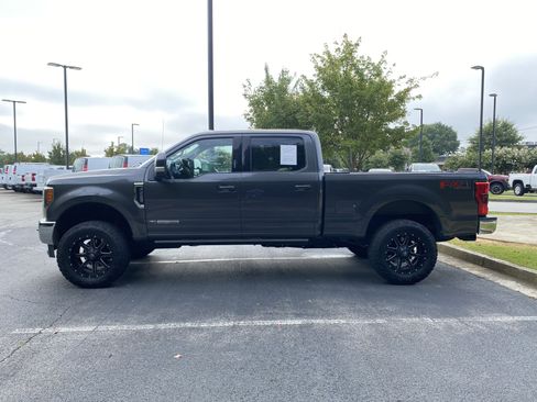 Used 2017 Ford F250 Lariat w/ Lariat Ultimate Package AWD/4WD image 3