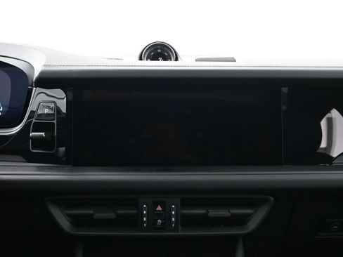 Certified 2026 Porsche Cayenne GTS AWD/4WD image 11