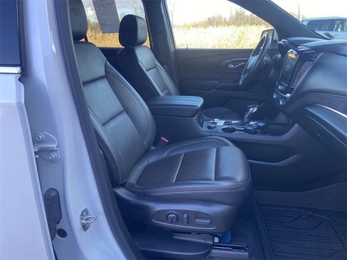 Certified 2022 Chevrolet Traverse High Country w/ LPO, Floor Liner Package image 29