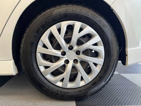 Used 2018 Toyota Corolla iM image 29