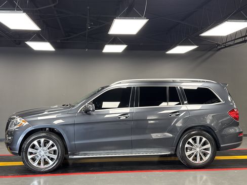 Used 2014 Mercedes-Benz GL 450 4MATIC image 3