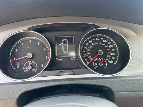 Used 2017 Volkswagen Golf SE FWD image 18