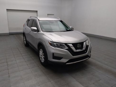 Used 2020 Nissan Rogue SV FWD image 13