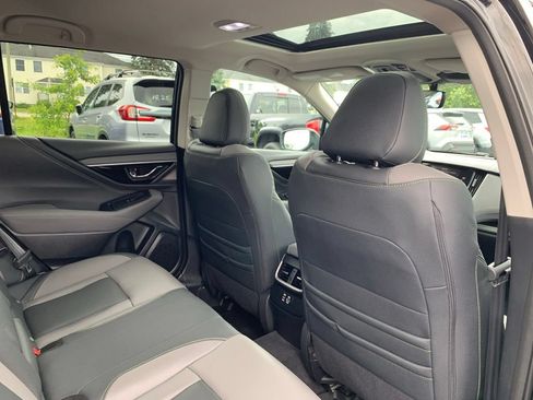 Used 2025 Subaru Outback Onyx Edition AWD/4WD image 26