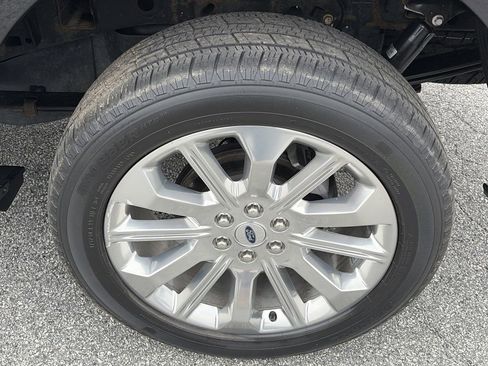 Used 2021 Ford F150 Limited image 37