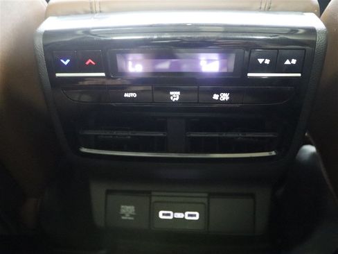 Used 2022 Acura MDX w/ Technology Package AWD/4WD image 26