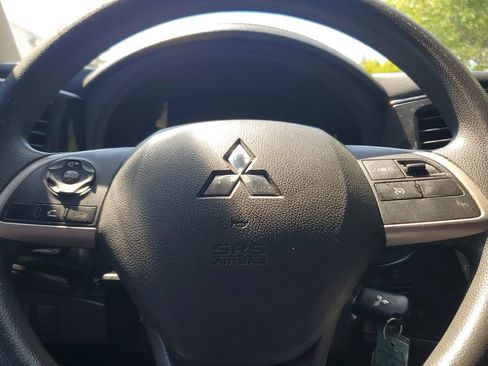 Used 2020 Mitsubishi Outlander ES FWD image 25