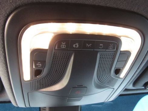 Used 2025 Mercedes-Benz Sprinter 2500 image 28
