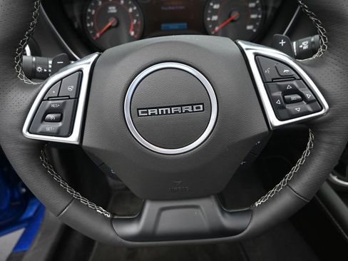 Used 2018 Chevrolet Camaro LT RWD image 15