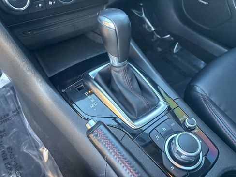 Used 2015 MAZDA MAZDA3 i Grand Touring image 32