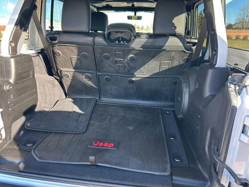 Used 2021 Jeep Wrangler Unlimited Rubicon image 19