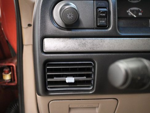 Used 1994 Ford F150 XL image 14