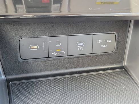 Used 2025 Hyundai Sonata SE FWD image 25