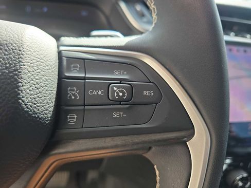 Used 2023 Jeep Grand Cherokee L Limited w/ Luxury Tech Group II RWD image 22