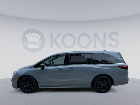 Used 2024 Honda Odyssey Sport image 7