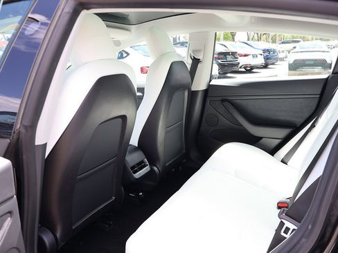 Used 2021 Tesla Model 3 Standard Range Plus image 35