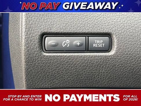 Used 2020 Nissan Rogue S image 33