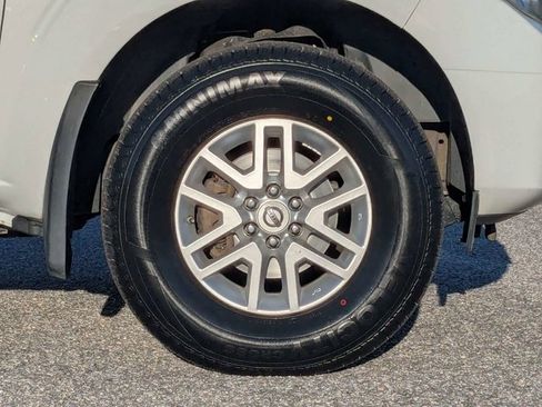 Used 2017 Nissan Frontier SV w/ SV Value Truck Package image 11