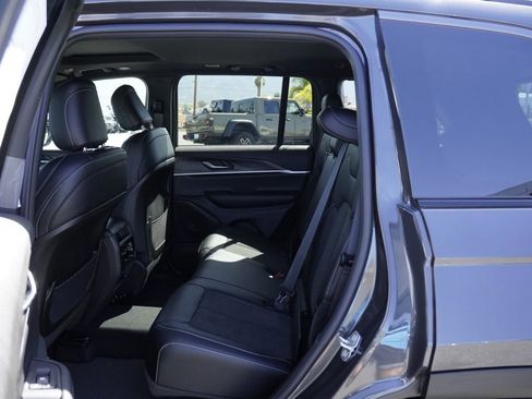 New 2026 Jeep Grand Cherokee Altitude AWD/4WD image 21