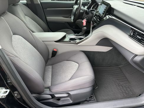 Used 2023 Toyota Camry LE FWD image 24