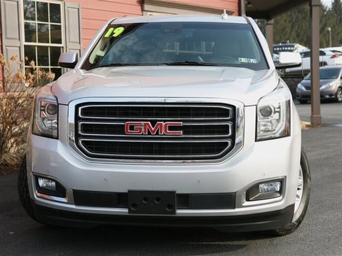 Used 2019 GMC Yukon XL SLT w/ Open Road Package image 2