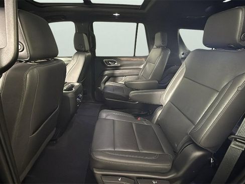 Used 2022 Chevrolet Tahoe LT w/ LT Signature Plus Package image 43