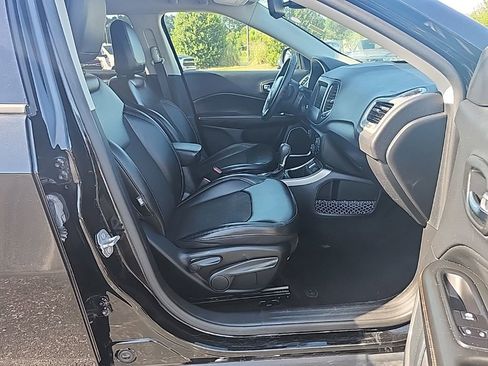 Certified 2020 Jeep Compass Latitude FWD image 27