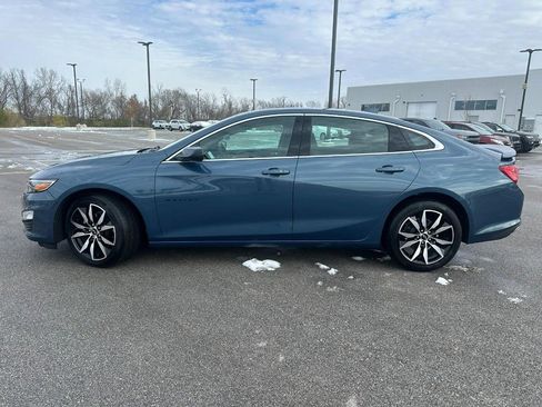 Used 2025 Chevrolet Malibu RS image 2