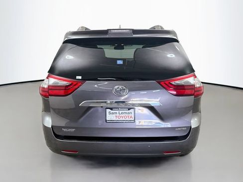 Used 2020 Toyota Sienna Limited Premium FWD image 6