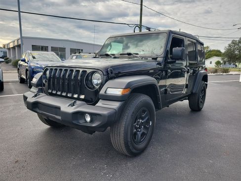 Used 2023 Jeep Wrangler Sport image 4