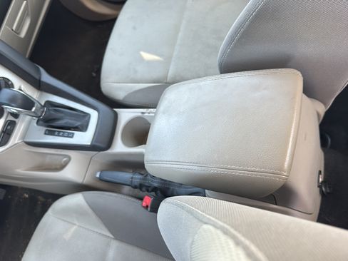 Used 2013 Ford Focus SE w/ Super Fuel Economy (SFE) Pkg FWD image 26