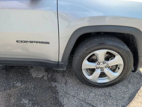 Used 2021 Jeep Compass Latitude FWD image 12