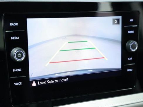 New 2025 Volkswagen Taos SE image 18