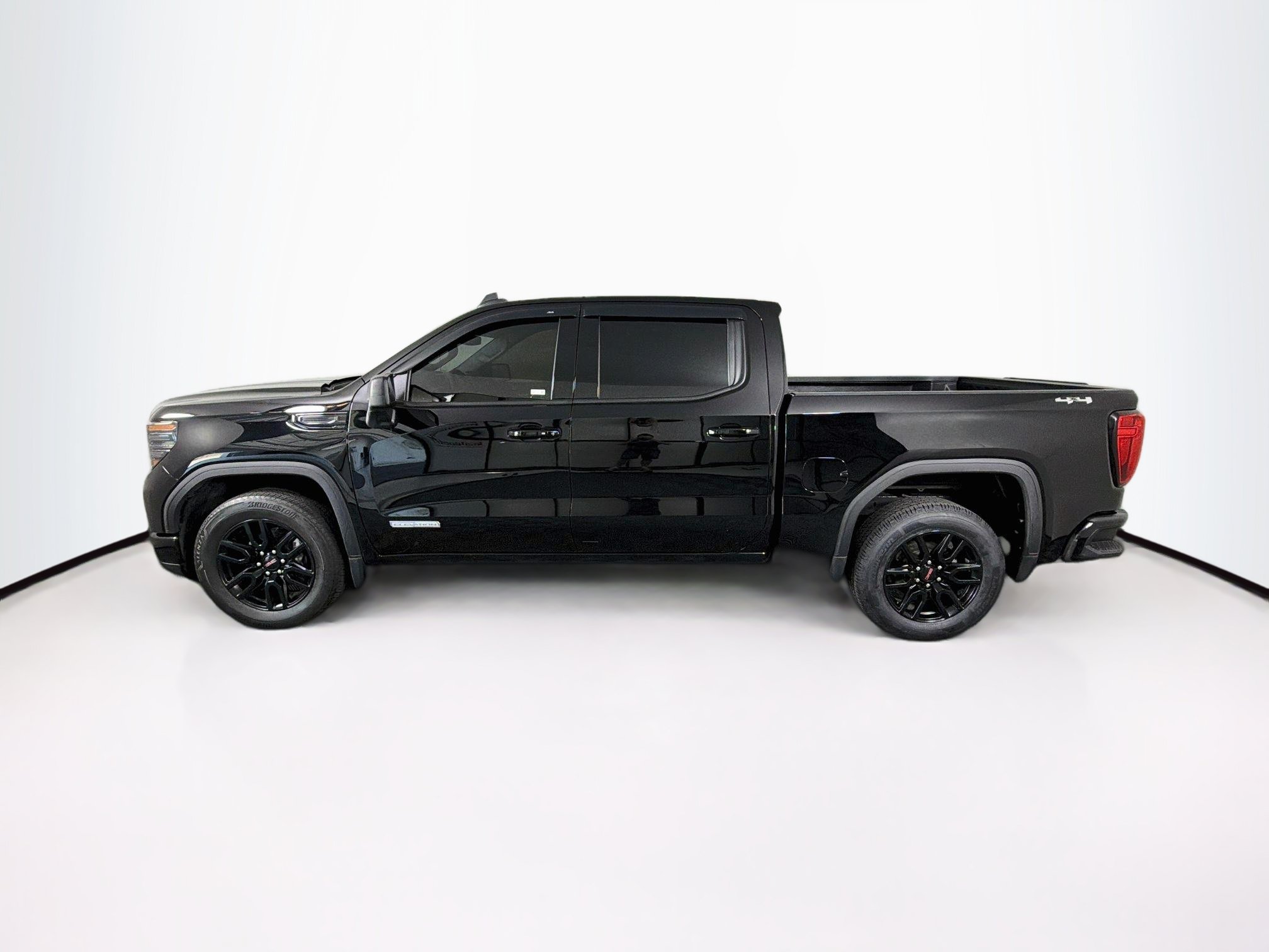 Used 2024 GMC Sierra 1500 Elevation AWD/4WD image 4