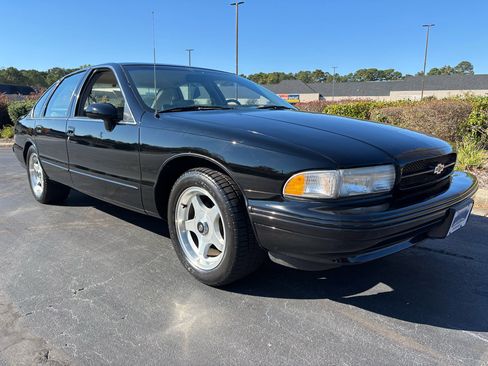 Used 1994 Chevrolet Impala SS image 13