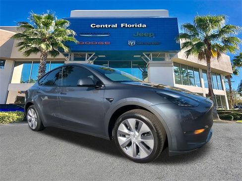Used 2023 Tesla Model Y Long Range image 2