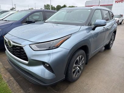 Used 2023 Toyota Highlander XLE