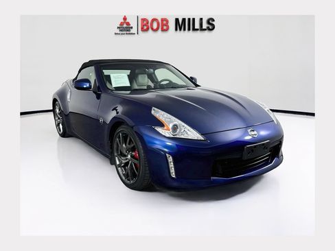 Used 2016 Nissan 370Z Touring Sport RWD image 1