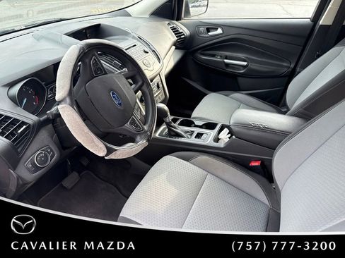Used 2017 Ford Escape SE FWD image 10