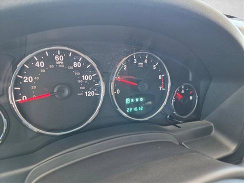 Used 2011 Jeep Liberty Sport AWD/4WD image 12