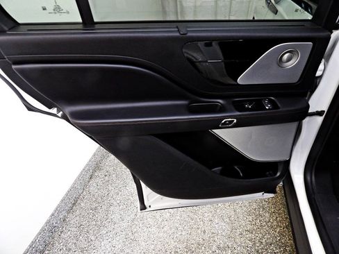 Used 2022 Lincoln Aviator Grand Touring w/ Equipment Group 301A AWD/4WD image 9