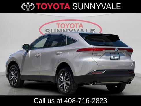 Used 2023 Toyota Venza LE AWD/4WD image 8