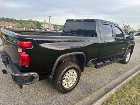 Certified 2024 Chevrolet Silverado 2500 LT image 2