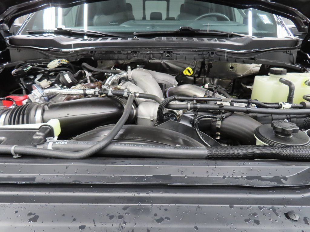 Used 2025 Ford F450 Platinum AWD/4WD image 38