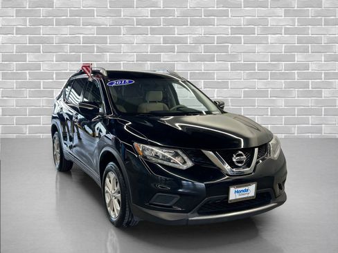 Used 2015 Nissan Rogue SV image 6