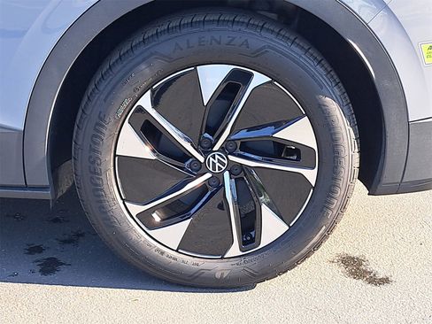 Certified 2022 Volkswagen ID.4 Pro image 33