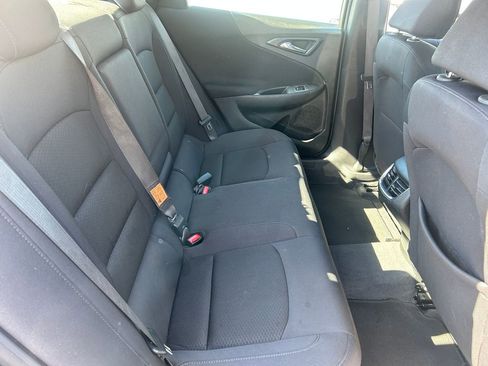 Used 2023 Chevrolet Malibu LT FWD image 32