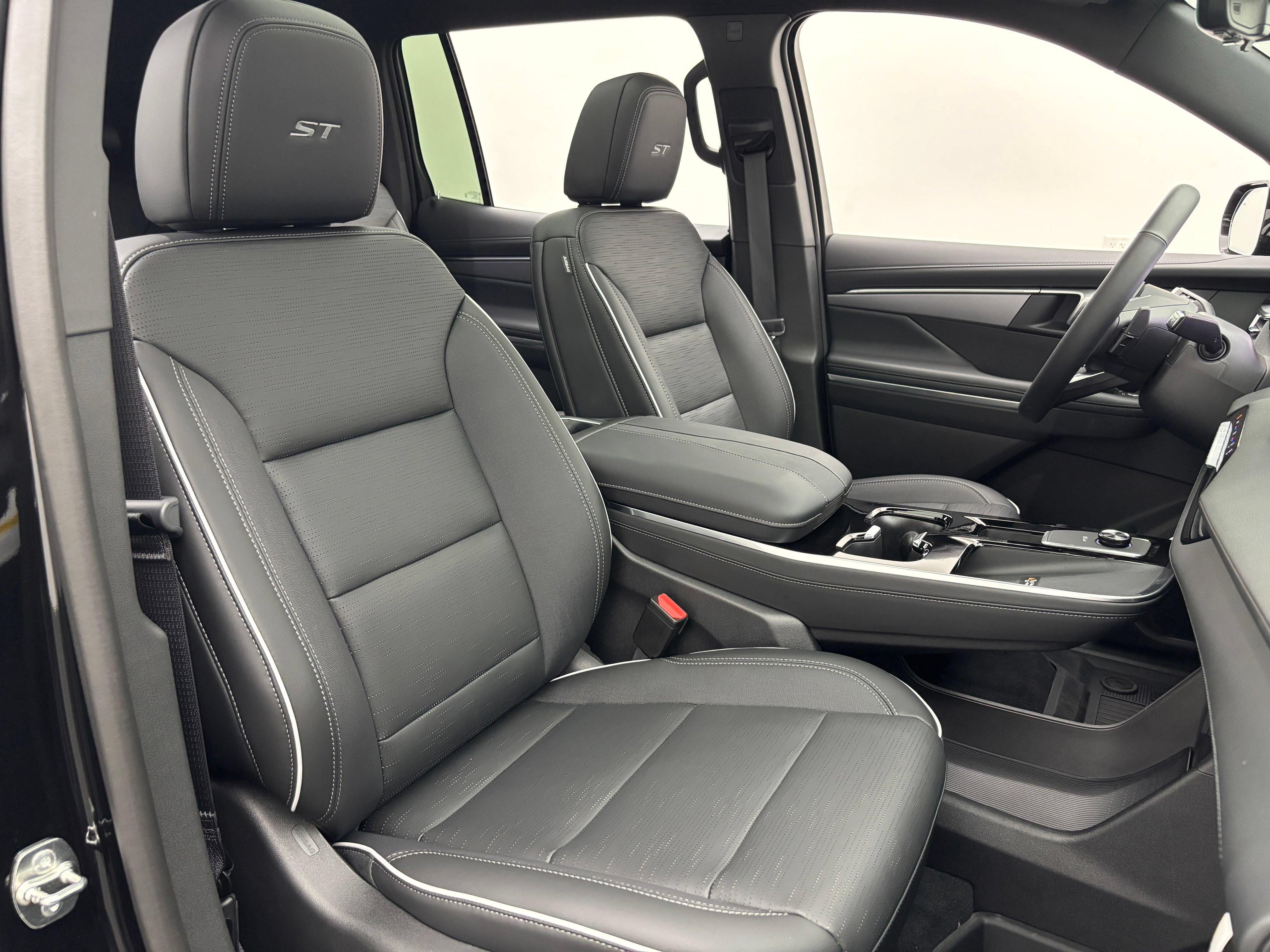 New 2026 Buick Enclave Sport Touring w/ Power Package FWD image 38