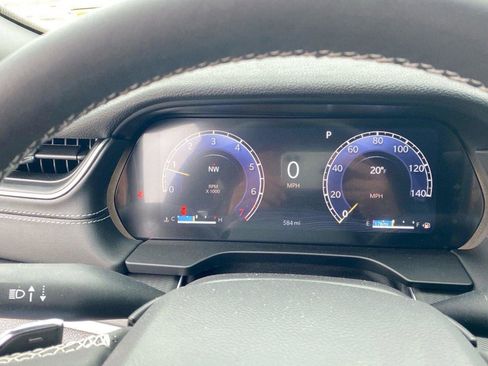 Used 2025 Jeep Grand Cherokee Altitude image 18