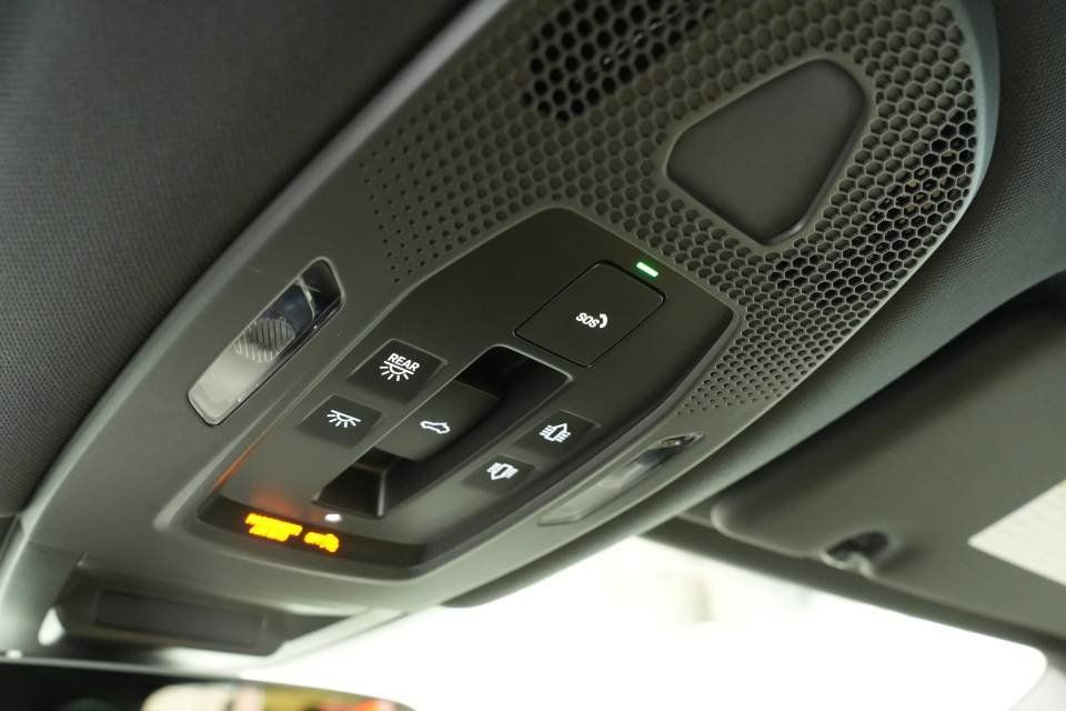 Certified 2026 Porsche Cayenne AWD/4WD image 37